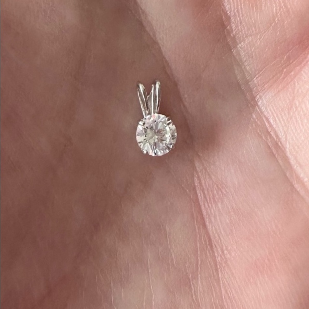 NWOT 14K White Gold 5mm Cubic Zirconia Round-Cut Solitaire Pendant